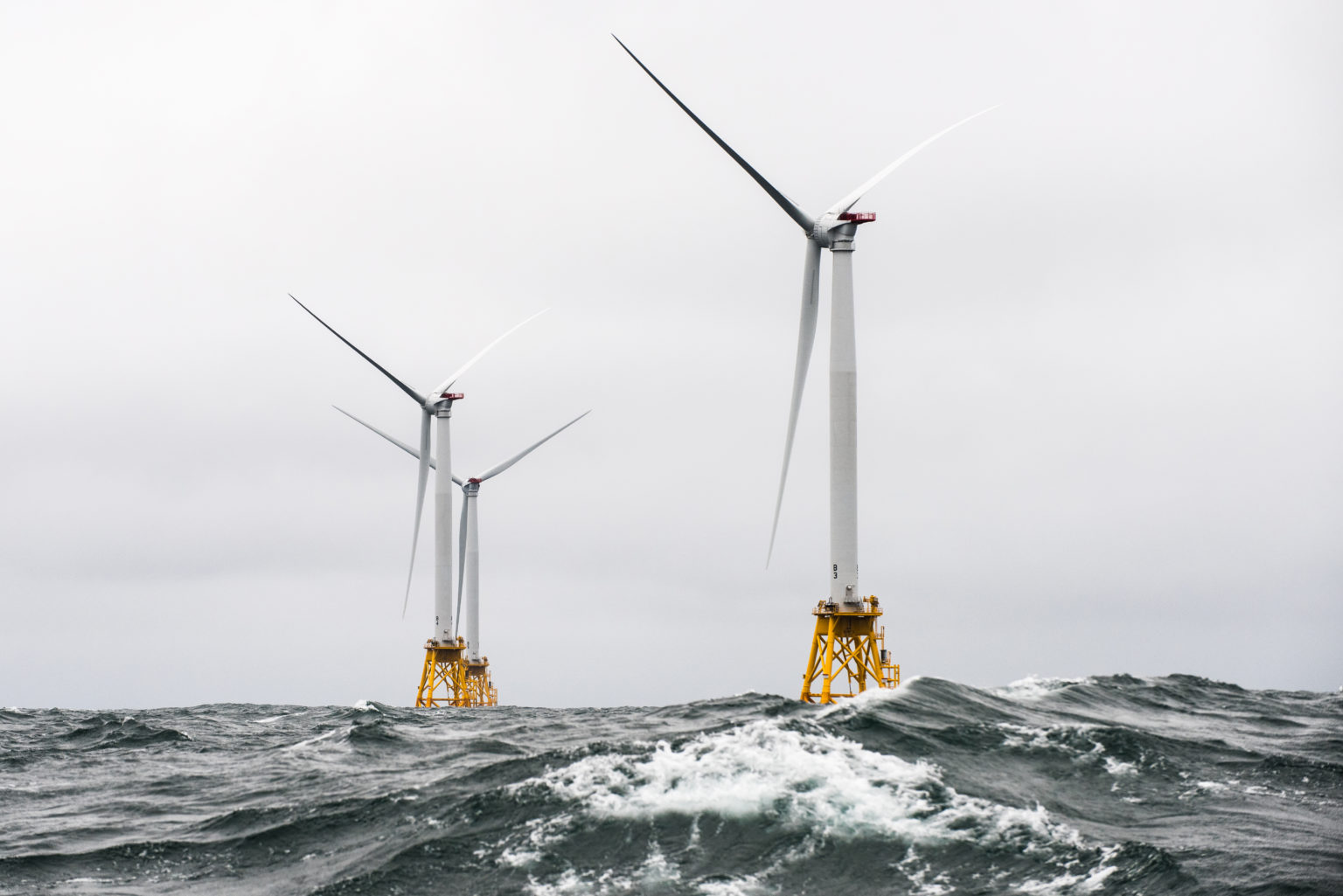 Wind stop. Offshore Wind Turbine. Ветровая электростанция в Балтийском море. Ветряные генераторы в Балтийском море. Ветрогенератор 10 мегаватт.