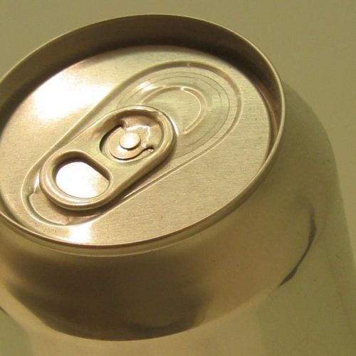 plain aluminum flip-top can
